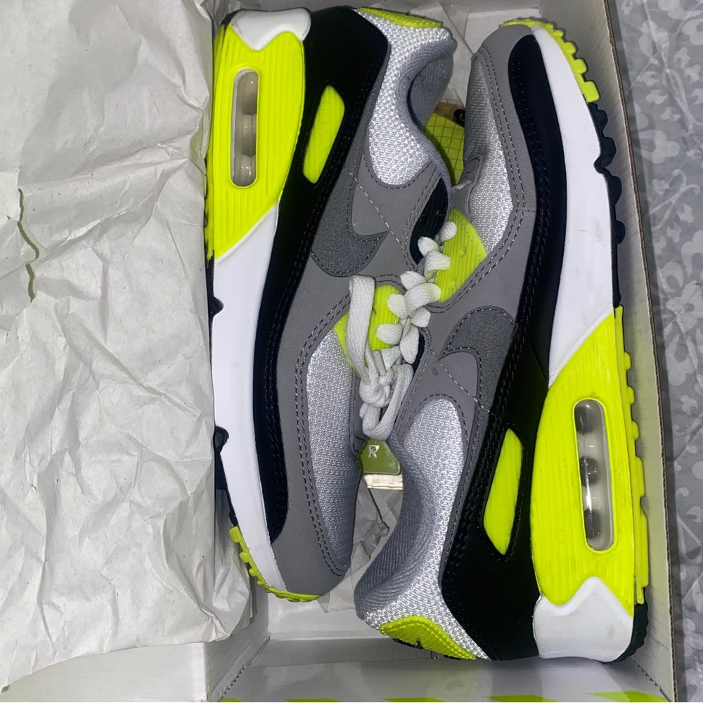 Women’s Air Max 90 “volt” size 7.5, worn